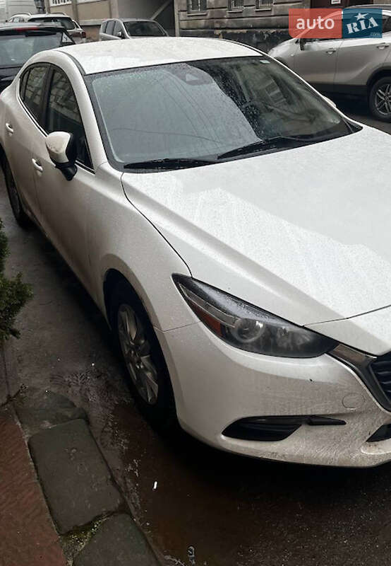 Седан Mazda 3 2017 в Львове