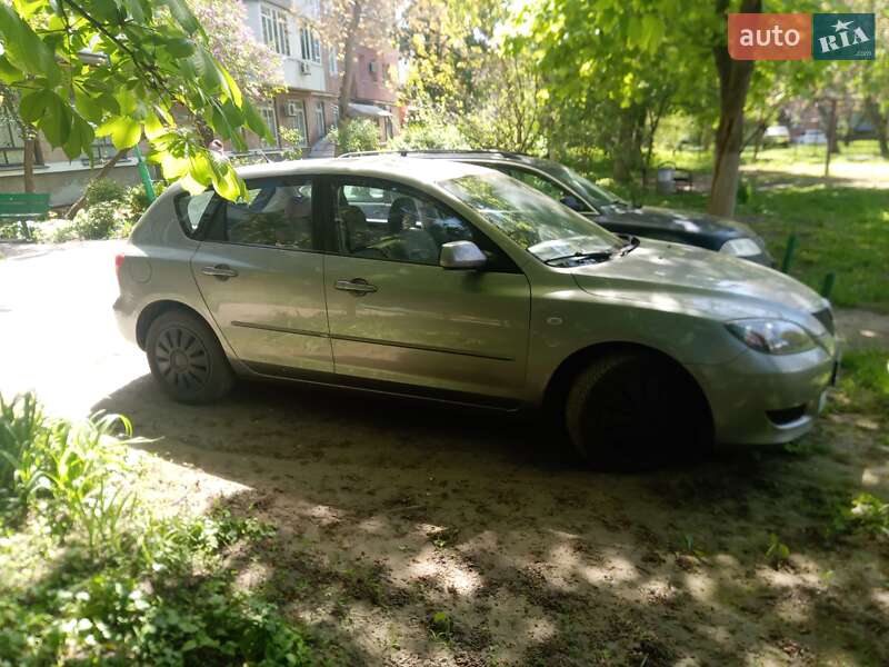 Хэтчбек Mazda 3 2005 в Миргороде
