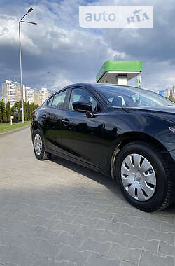 Седан Mazda 3 2015 в 