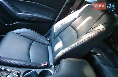 Седан Mazda 3 2015 в Одессе
