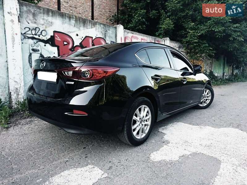 Седан Mazda 3 2015 в Одессе