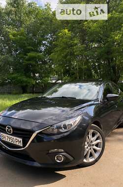 Седан Mazda 3 2013 в Николаеве