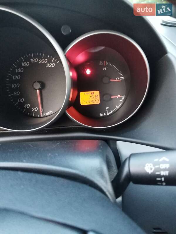 Хэтчбек Mazda 3 2004 в Новой Ушице