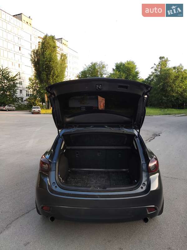 Хэтчбек Mazda 3 2015 в Днепре