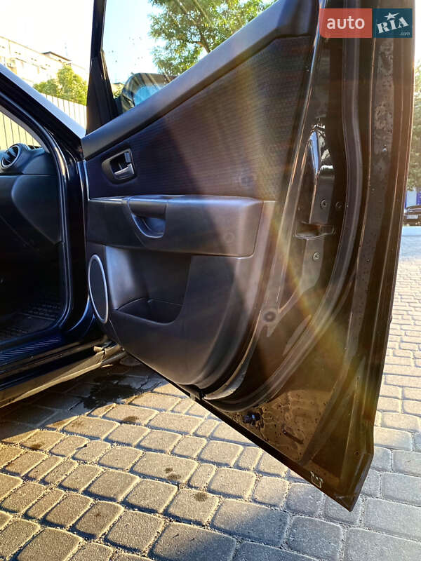 Хэтчбек Mazda 3 2006 в Днепре фото 5 Хэтчбек Mazda 3 2006 в Днепре