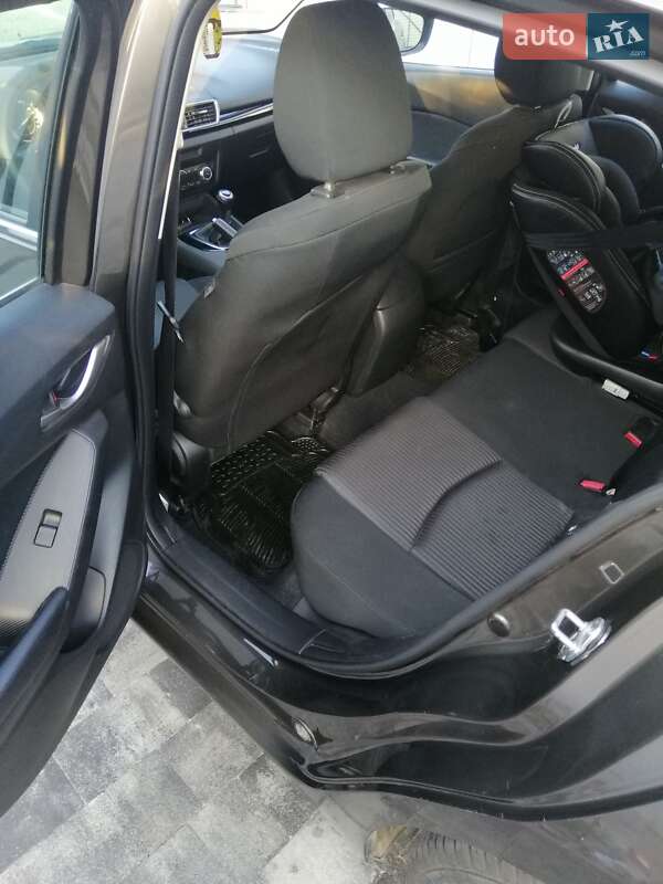 Хэтчбек Mazda 3 2014 в Кременчуге