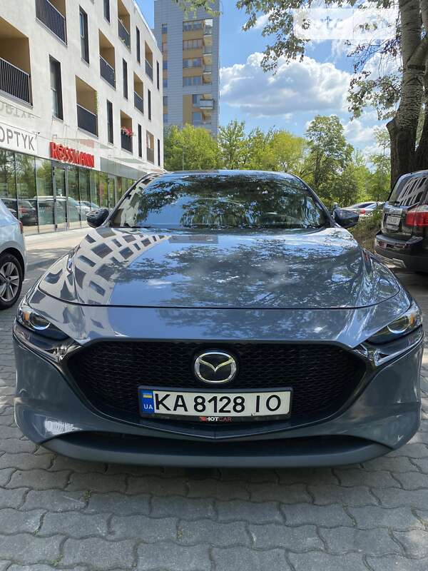 Хэтчбек Mazda 3 2019 в Киеве