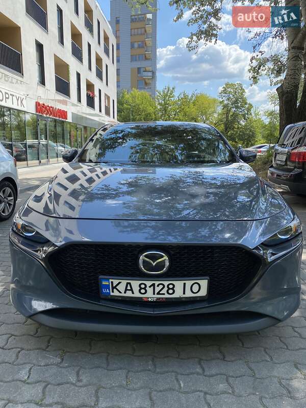 Mazda 3 2019