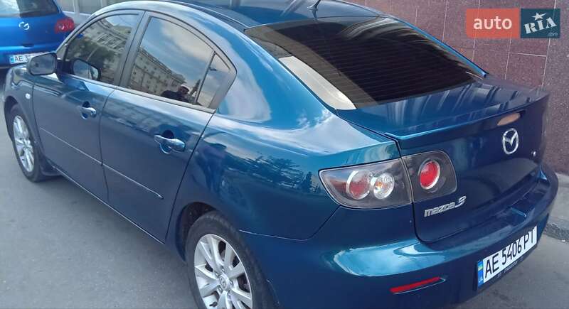 Седан Mazda 3 2007 в Днепре