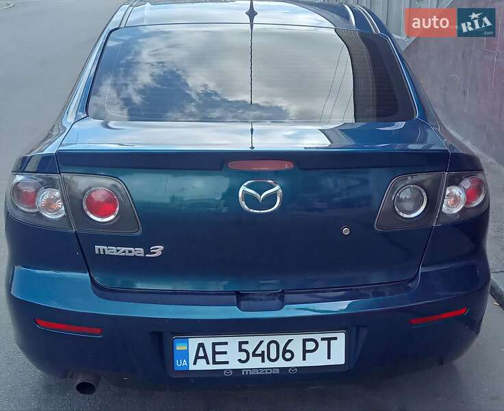 Седан Mazda 3 2007 в Днепре
