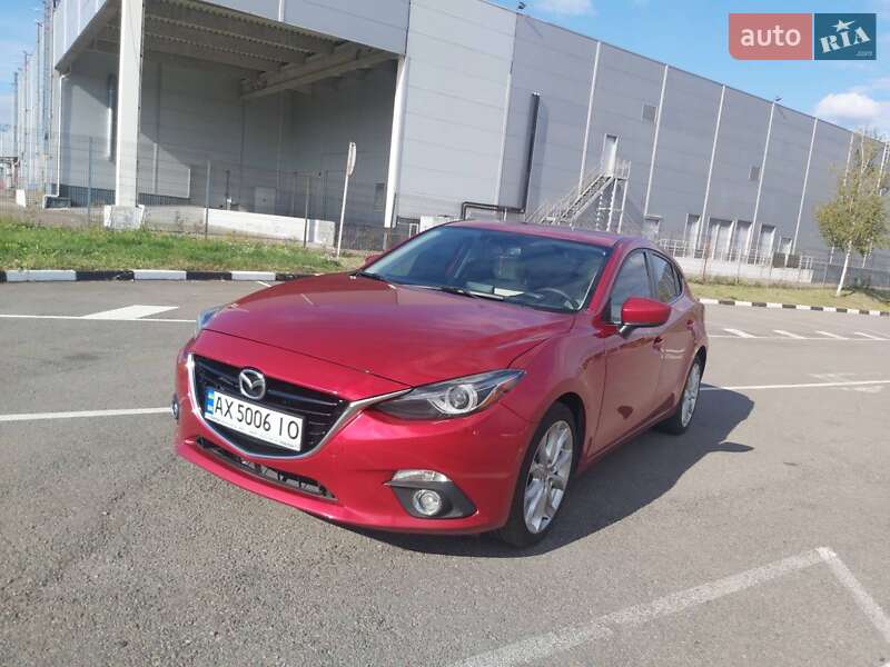 Хэтчбек Mazda 3 2015 в Луцке