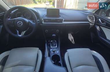 Хэтчбек Mazda 3 2015 в Луцке