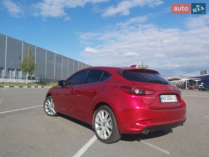 Хэтчбек Mazda 3 2015 в Луцке