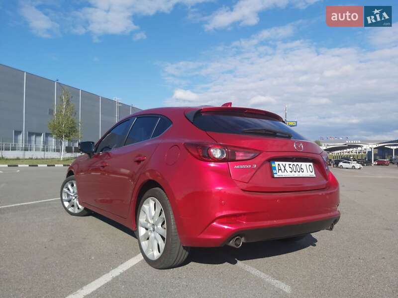 Хэтчбек Mazda 3 2015 в Луцке