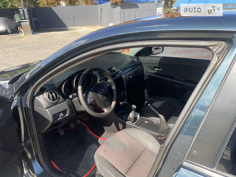 Хэтчбек Mazda 3 2005 в Запорожье