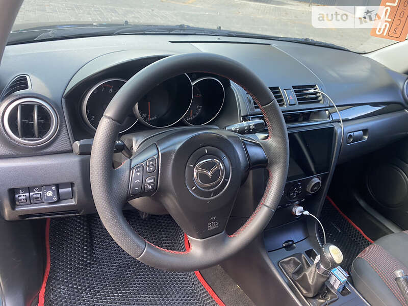 Хэтчбек Mazda 3 2005 в Запорожье