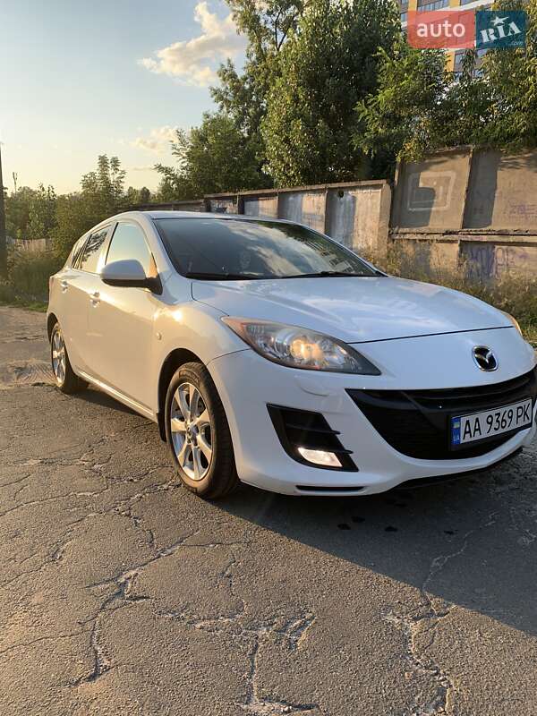 Хэтчбек Mazda 3 2010 в Киеве