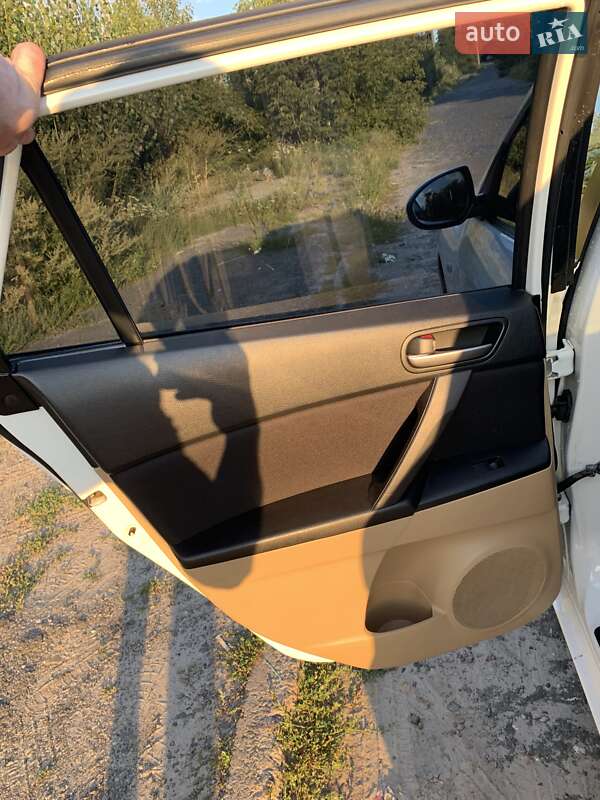 Хэтчбек Mazda 3 2010 в Киеве