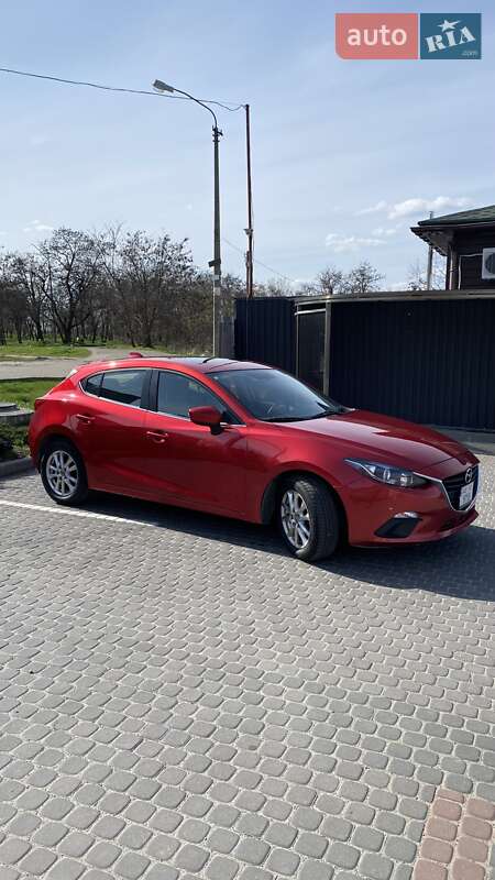 Хэтчбек Mazda 3 2014 в Днепре