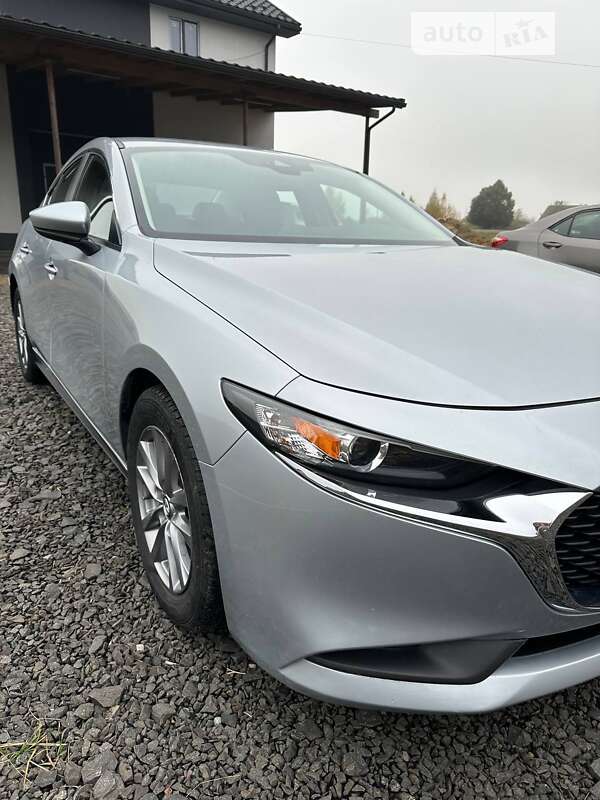 Седан Mazda 3 2020 в Ратному