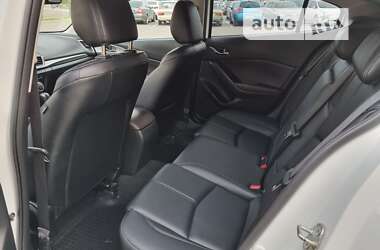 Хэтчбек Mazda 3 2017 в 