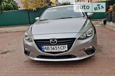 Седан Mazda 3 2015 в Виннице