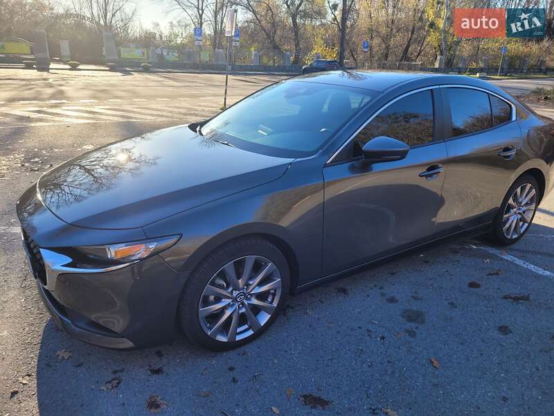 Седан Mazda 3 2019 в Полтаве