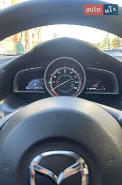 Хэтчбек Mazda 3 2015 в 