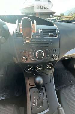 Седан Mazda 3 2013 в Киеве