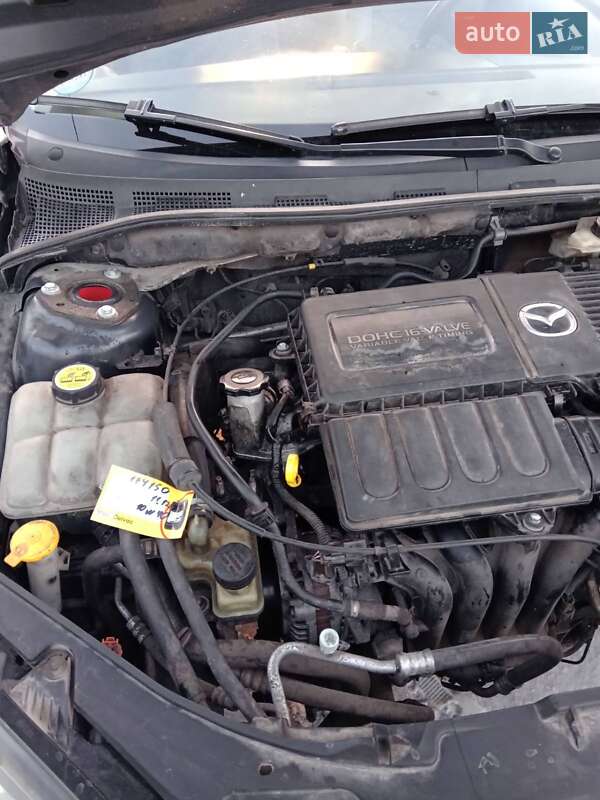 Хэтчбек Mazda 3 2004 в Виньковцах