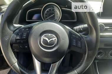Седан Mazda 3 2015 в 