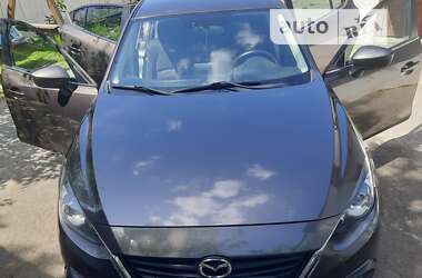 Седан Mazda 3 2015 в Львове