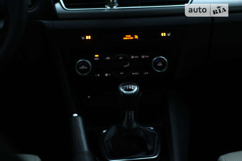 Хетчбек Mazda 3 2014 в Києві фото 32 Хетчбек Mazda 3 2014 в Києві