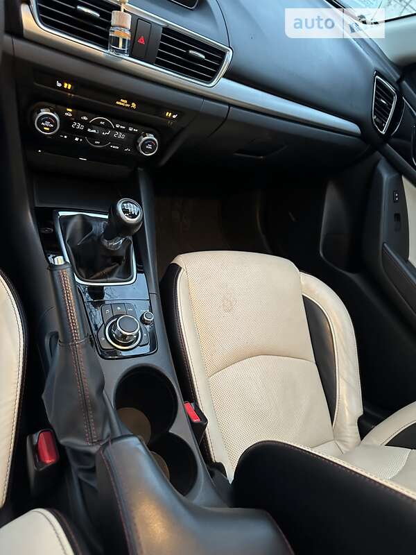 Хетчбек Mazda 3 2014 в Києві фото 15 Хетчбек Mazda 3 2014 в Києві