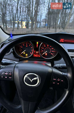 Седан Mazda 3 2010 в Ладыжине