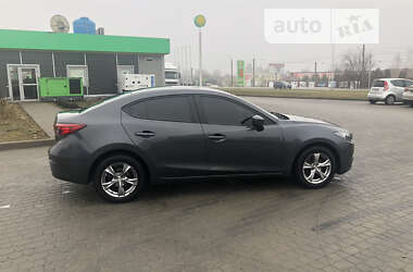 Седан Mazda 3 2016 в 