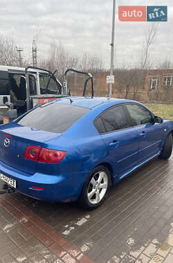 Седан Mazda 3 2004 в Нововолынске