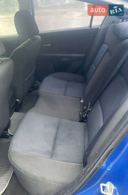 Седан Mazda 3 2004 в Нововолынске
