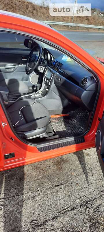 Седан Mazda 3 2006 в Киеве