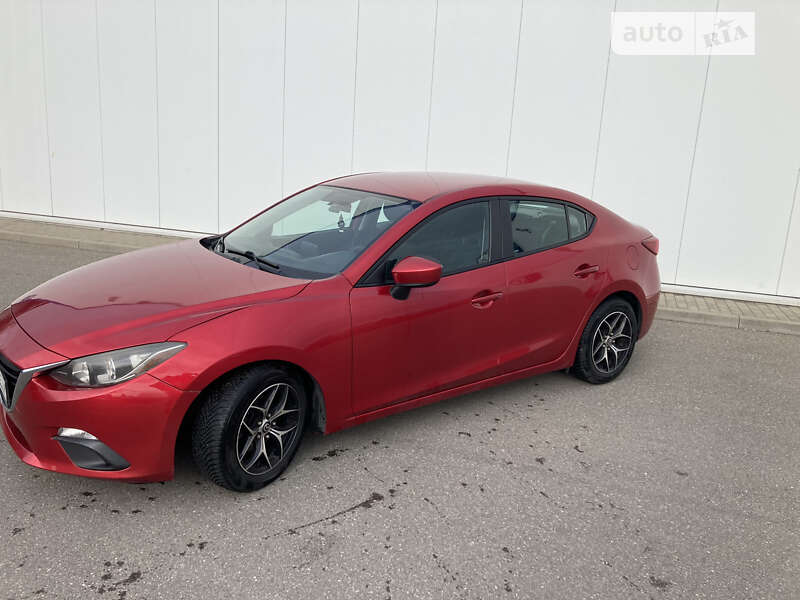 Седан Mazda 3 2015 в Львове