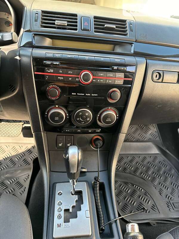 Хэтчбек Mazda 3 2009 в Киеве