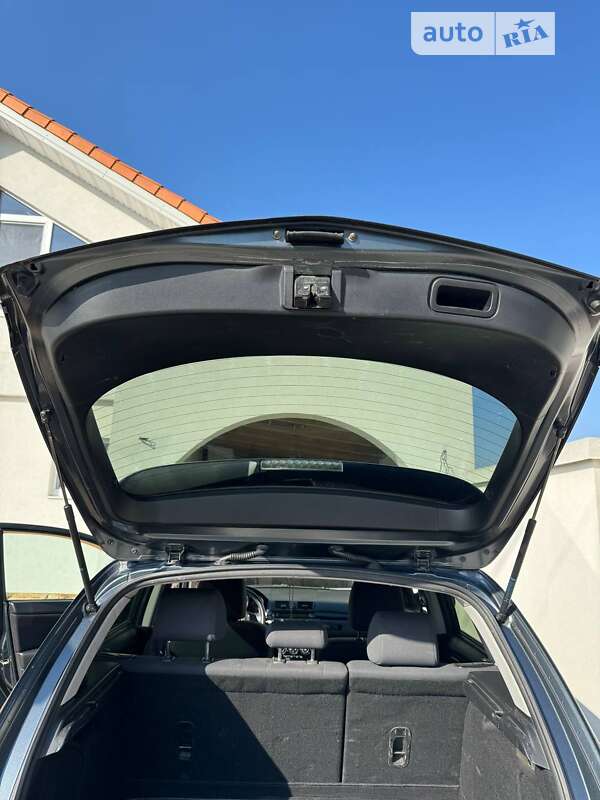 Хэтчбек Mazda 3 2009 в Киеве