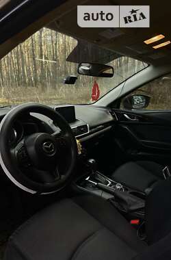 Седан Mazda 3 2016 в Звягеле