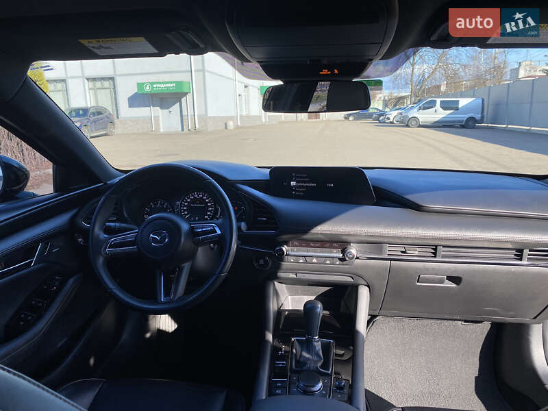 Хэтчбек Mazda 3 2018 в Киеве фото 11 Хэтчбек Mazda 3 2018 в Киеве