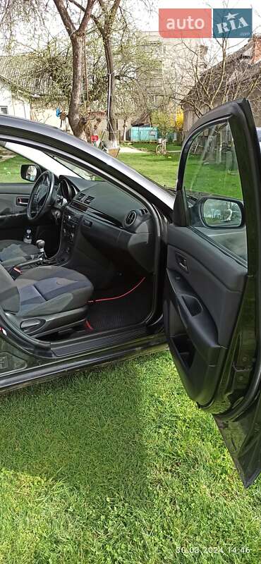 Хэтчбек Mazda 3 2003 в Ужгороде