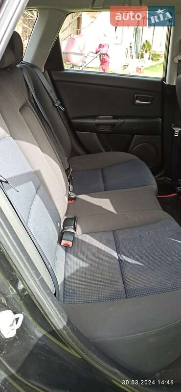 Хэтчбек Mazda 3 2003 в Ужгороде