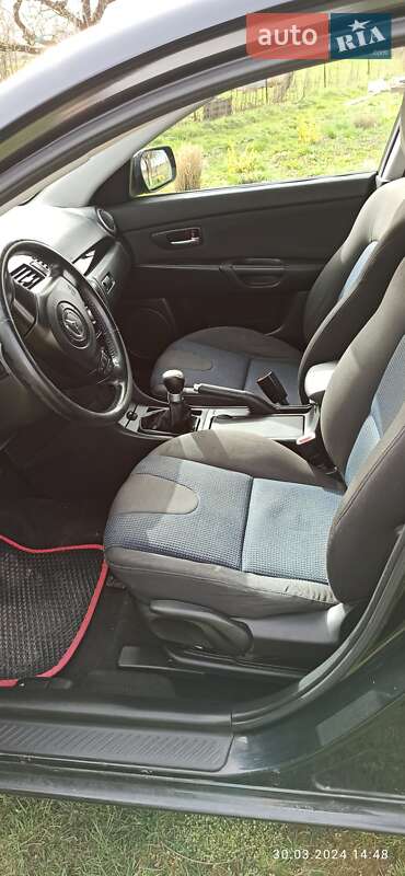 Хэтчбек Mazda 3 2003 в Ужгороде