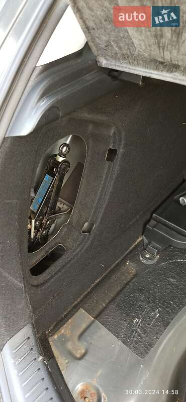 Хэтчбек Mazda 3 2003 в Ужгороде