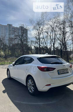 Хэтчбек Mazda 3 2017 в Киеве