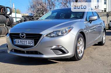 Седан Mazda 3 2016 в Киеве